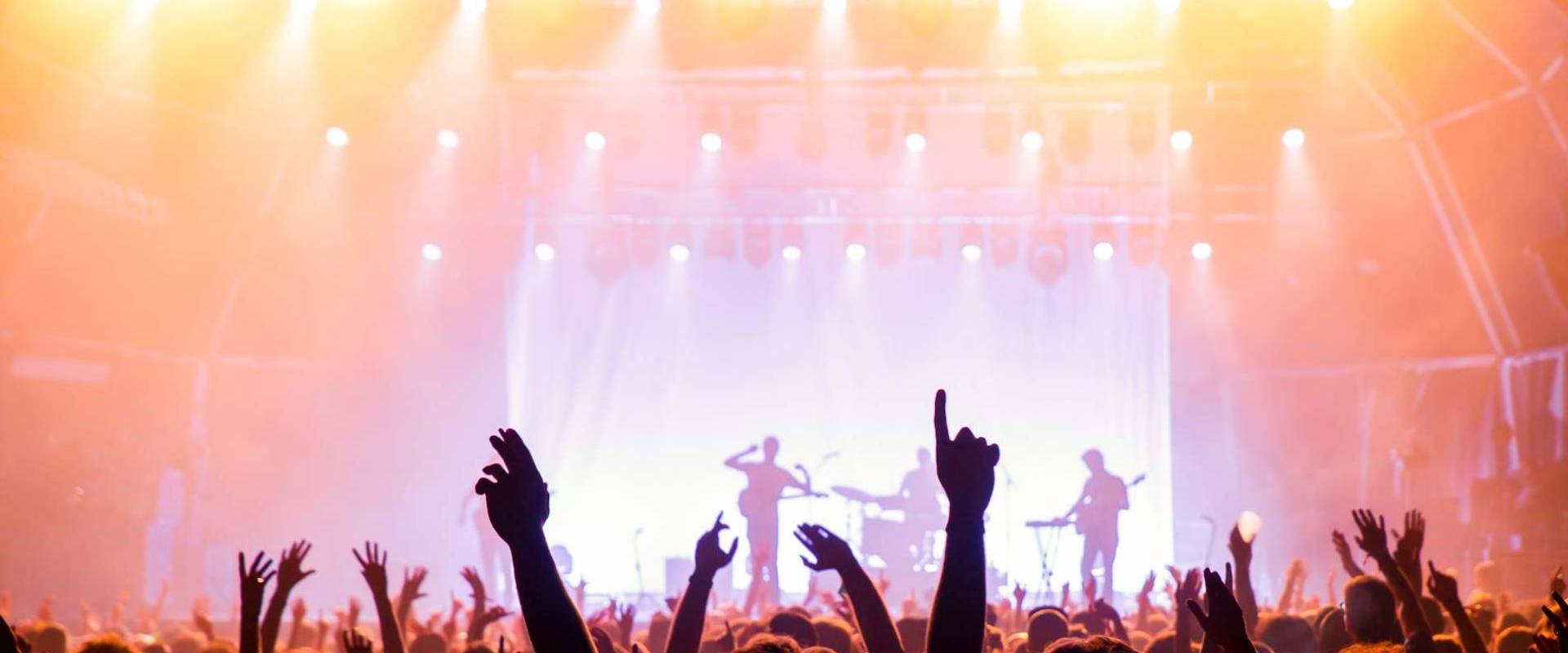 Summer Beats: Experience Bruno Mars, <br> Travis Scott, Foo Fighters, <br>Linkin Park,The Weeknd Live!